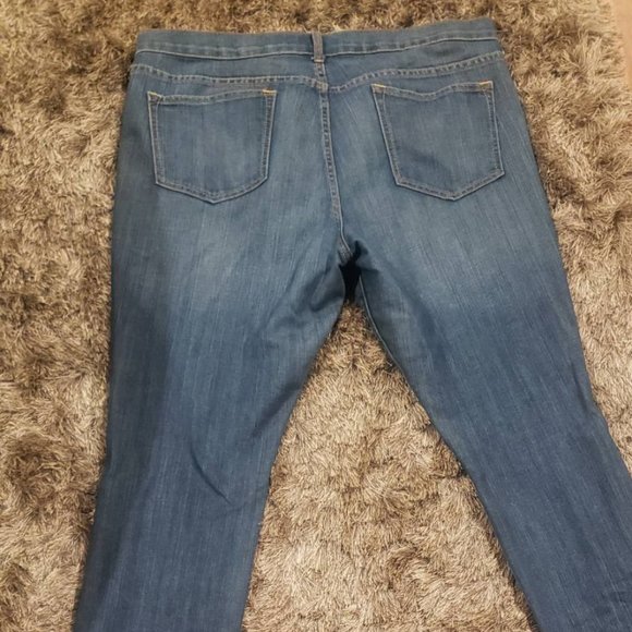 Plus Size Old Navy Diva Skinny Jeans - Picture 2 of 4
